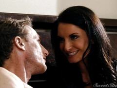 Americano, Tetas grandes, Morena, Tetona, Garganta profunda, Sexo fuerte, Tatuaje, Tetas