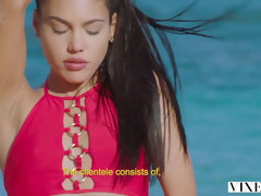 Sucer une bite, Brunette brune, Faciale, Branlette thaïlandaise, Fille latino, Suçant