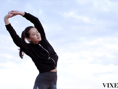 two Complete Strangers Have Incredible and Unexpected Lovemaking