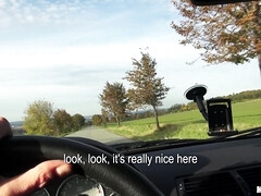 Tussi, Braunhaarige, Auto, Europäisch, Hardcore, Realität, Solo, Titten