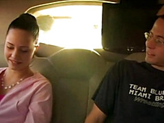 Любители, Большая жопа, Большой член, Брюнетки, В машине, Мастурбация, Натуральные сиськи, Сиськи