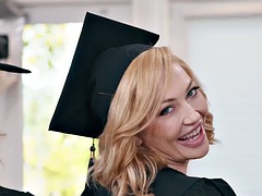 Sucer une bite, Femme couguar, Partouze, Groupe, Hard, Léchez, Mère que j'aimerais baiser, Orgie