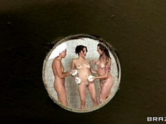 アメリカ人, チン, バック, 顔射, 淫乱熟女, ピアス, オマンコ, ショートヘア