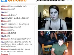 Omegle Hottie shows her pussy