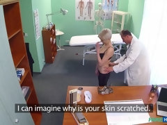 Amateur, Médecin, En levrette, Branlette thaïlandaise, Léchez, Bureau, Uniforme, Voyeur