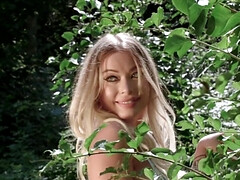 Большие сиськи, Ласковые ручки, Хд, На природе, Порнозвезда, На публике, Жесткий секс, Русские