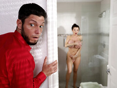 Chambre à dormir, Gros seins, Brunette brune, Hard, Douche, Espionne, Surprise, Branlette espagnole