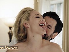 Gros seins, Blonde, Sucer une bite, Branlette thaïlandaise, Mère que j'aimerais baiser, Chatte