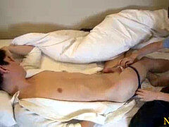 In den arsch, Asiatisch, Blasen, Spermaladung, Handjob, Hardcore, Masturbation, Jungendliche (18+)