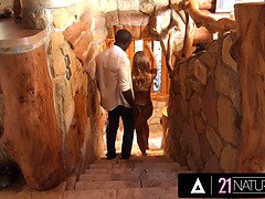 18, アナル, お尻, フェラチオ, バック, 異人種間, 小柄, オッパイの