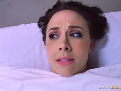 Tetas grandes, Morena, Corridas faciales, Cuadrupleta, Masaje, Aceite, Realidad, Pelirrojo