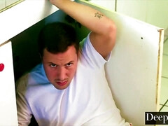 Минет, Семяизвержение, Глубокая глотка, Доминирование, Хд, На кухне, Милф, Обнаженные