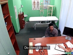 Amateur, Sucer une bite, En levrette, Faciale, Branlette thaïlandaise, Infirmière, Uniforme, Voyeur