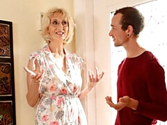 デカ尻, デカチン, デカパイ, 手コキする, なめる, オナニー, 熟年, ショートヘア