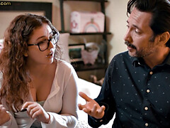 Amateur, Bizarre, Sucer une bite, Famille, Seins naturels, Petite femme, Pov, Jarretelles