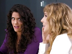 Grote mammen, Blond, Gezichtzitten, Vingeren, Hd, Likken, Kantoor, Kut duiken