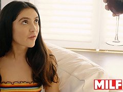 Gros cul, Gros seins, Lesbienne, Mère que j'aimerais baiser, Maman, Seins naturels, Orgasme, Jouets