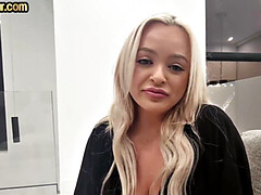 Amateur, Gros cul, Gros seins, En levrette, Branlette thaïlandaise, Fait maison, Masturbation, Réalité