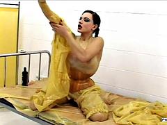 Tussi, Grosse titten, Fetisch, Latex, Reif, Milf, Solo, Titten