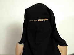 Gros cul, Grosse bite, Gros seins, Sucer une bite, En levrette, Argent, Maigrichonne, Adolescente