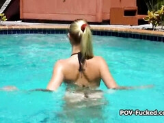 Amateur, Bikini, Noire, Plantureuse, Hard, Piscine, Chatte, Adolescente