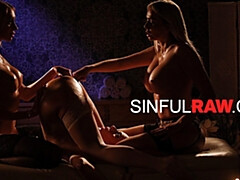 Vrouw, Fetisj, Lesbisch, Moeder die ik wil neuken, Moeder, Kut duiken, Kousen, Trio