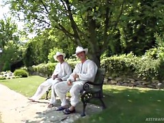 Anal, Corridas, Sexo duro