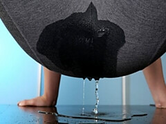 Fetisj, Vingeren, Masturbatie, Natuurlijke tieten, Pissen, Alleen, Strippen, Tiener