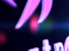 Grote kont, Grote mammen, Rondborstig, Latijnse vrouw, Buiten, Tieten likken