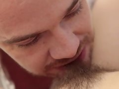 Sucer une bite, Brunette brune, En levrette, Doigter, Poilue, Branlette thaïlandaise, Adolescente, Nénés