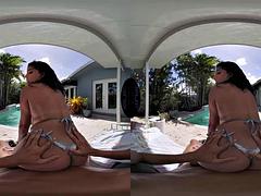 En tercera dimension, Chica, Tetas grandes, Morena, Corridas, Sexo duro, Masaje, Pov