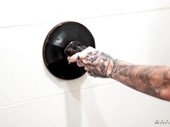 Lieveling, Grote lul, Grote mammen, Pijpbeurt, Hardcore, Moeder die ik wil neuken, Monster, Realiteit