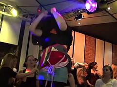 Любители, Одетые девушки голые парни, Группа, Секс без цензуры, Вечеринка, От первого лица, На публике