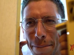 Gros seins, Sucer une bite, Brunette brune, Plantureuse, Mignonne, Famille, Énorme, Nénés