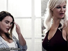 Leie, In den arsch, Tussi, Sadomasochismus, Paar, Handjob, Milf, Uniform