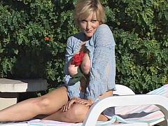 Danni Ashe Pool: Big Tits, Blonde  Stripchat Porn