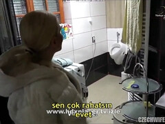 Bruinharig, Rondborstig, Stel, Hondjeshouding, Hd, Moeder die ik wil neuken, Stiefmoeder, Tatoeage