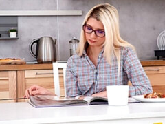 Grosser schwanz, Blondine, Blasen, Hundestellung, Natürlichen titten, Kurzes haar, Jungendliche (18+), Titten