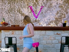 18 jahre, Blasen, Kehlenfick, Hundestellung, Lecken, Massage, Jungendliche (18+), Titten