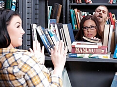 Grosse bite, Gros seins, Sucer une bite, Brunette brune, En levrette, Léchez, Mère que j'aimerais baiser, Chatte