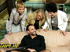 Le plan cul à quatre, Hard, Hd, Léchez, Mature, Mère que j'aimerais baiser, Orgie, Jarretelles