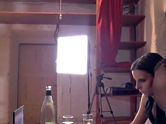 Любители, Брюнетки, Пальцем