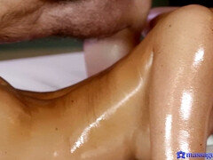 Gros seins, Sucer une bite, Brunette brune, Tchèque, En levrette, Européenne, Tatouage, Mouillée