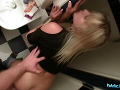 Amateur, Salle de bains, Blonde, Sucer une bite, Éjaculation interne, Pov