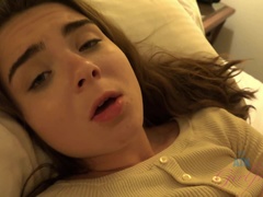 Amateur, Sucer une bite, Brunette brune, Petite amie, Petite femme, Pov, Chatte, Maigrichonne