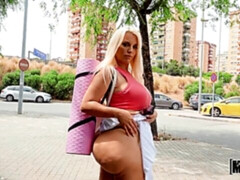 Grosser arsch, Grosser schwanz, Blondine, Blasen, Pummelig, Hundestellung, Milf, Pov