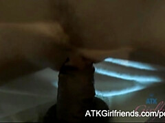 18 jahre, Blasen, Braunhaarige, Besamung, Fussjob, Freundin, Handjob, Jungendliche (18+)