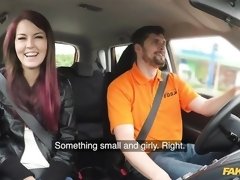 Cul, Gros cul, Sucer une bite, Voiture, En levrette, Branlette thaïlandaise, Rousse roux, Adolescente