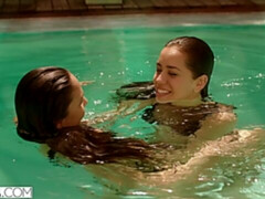 Минет, Собачьи, Две девушки, Ласковые ручки, На природе, Тощие, Молоденькие, Втроем