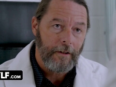 Grosser arsch, Grosser schwanz, Grosse titten, Arzt, Hardcore, Riesig, Krankenschwester, Strümpfe